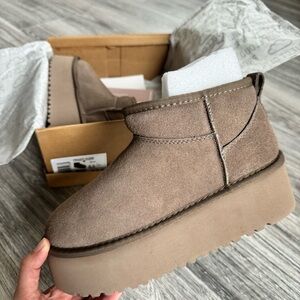 Project Cloud Huggy Platform Boots Taupe Suede | Size 6.5 | Cozy Chunky Platform